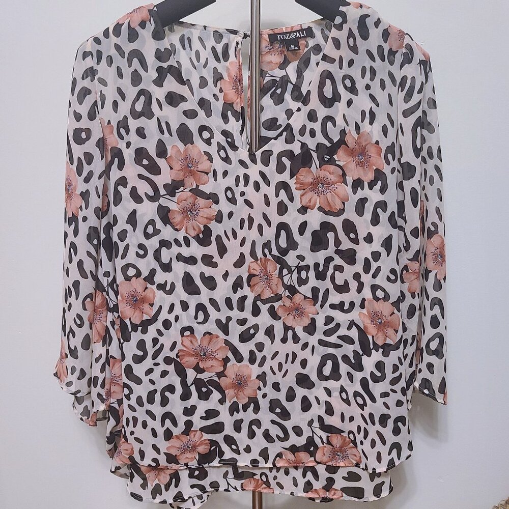 Roz & Ali Leopard Floral Print Blouse - Sheer, Flowing 3/4 Sleeve Top - Picture 2 of 9